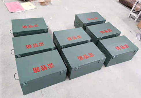建水炸药箱和雷管箱一般是怎么存放的？