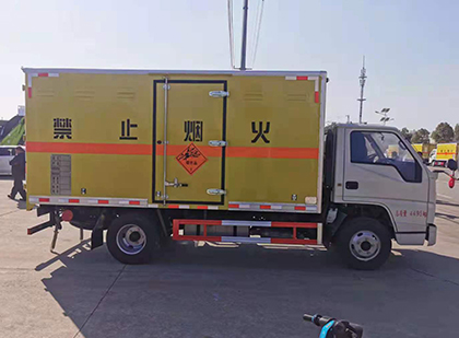 建水爆破器材运输车技术升级与安全合规新趋势