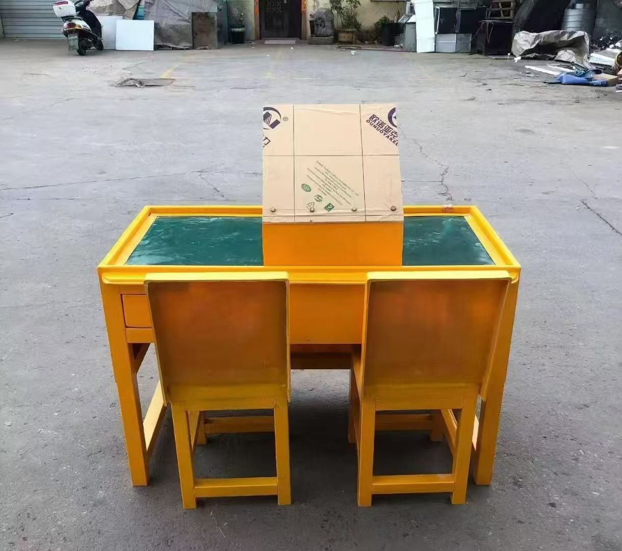 建水防静电导通桌井下煤矿火工品发放桌：危险品流转的安全守护者
